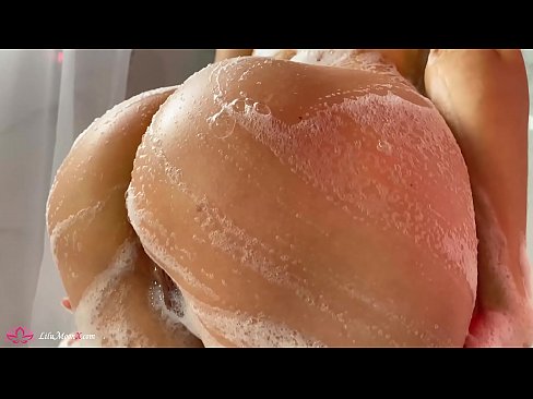 ❤️ Donkerkop masturbeer poes met vibrator tot intense orgasme in stort ❤️ Net pornografie by ons