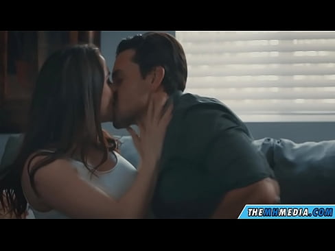 ❤️ Romantiese seks met 'n goeie busty ma ❤️ Net pornografie by ons